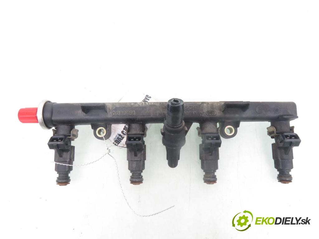 FIAT PUNTO (188_) HB 2002 59,00 1.2 16V 80 - 188 A5.000 1242,00 Lišta vstrekovacia 0280151 ; 0280155971 (Vstrekovacia lišta)