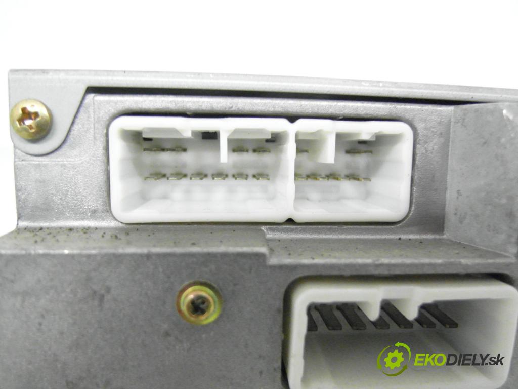 TOYOTA COROLLA (_E12_) HB 2002 66,00 2.0 D-4D 1995,00 RADIO CD 8612002260 ; CQTS7170L