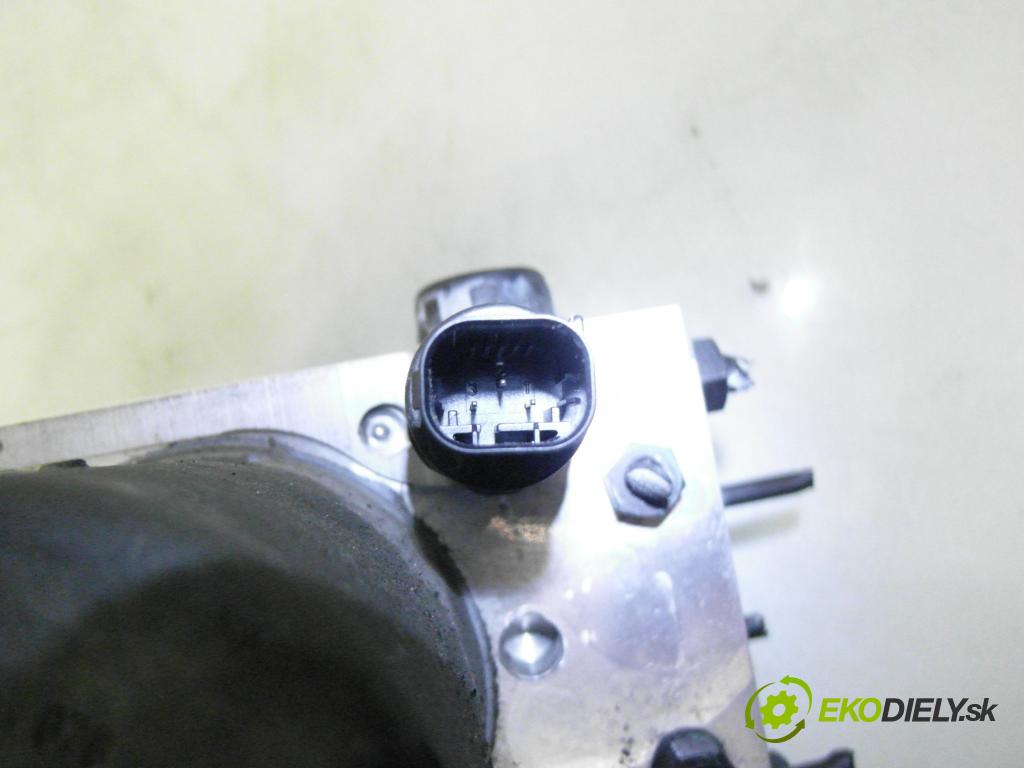 AUDI A4 (8E2, B6) SEDAN 2002 96,00 2.0 20V 130 - ALT 1984,00 Pumpa ABS 0265950011 ; 0265225048 ; 8E0614517 (Pumpa ABS)