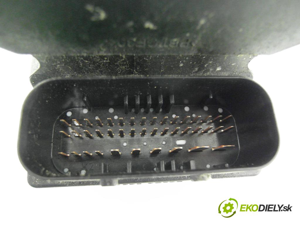 AUDI A4 (8E2, B6) SEDAN 2002 96,00 2.0 20V 130 - ALT 1984,00 Pumpa ABS 0265950011 ; 0265225048 ; 8E0614517 (Pumpa ABS)