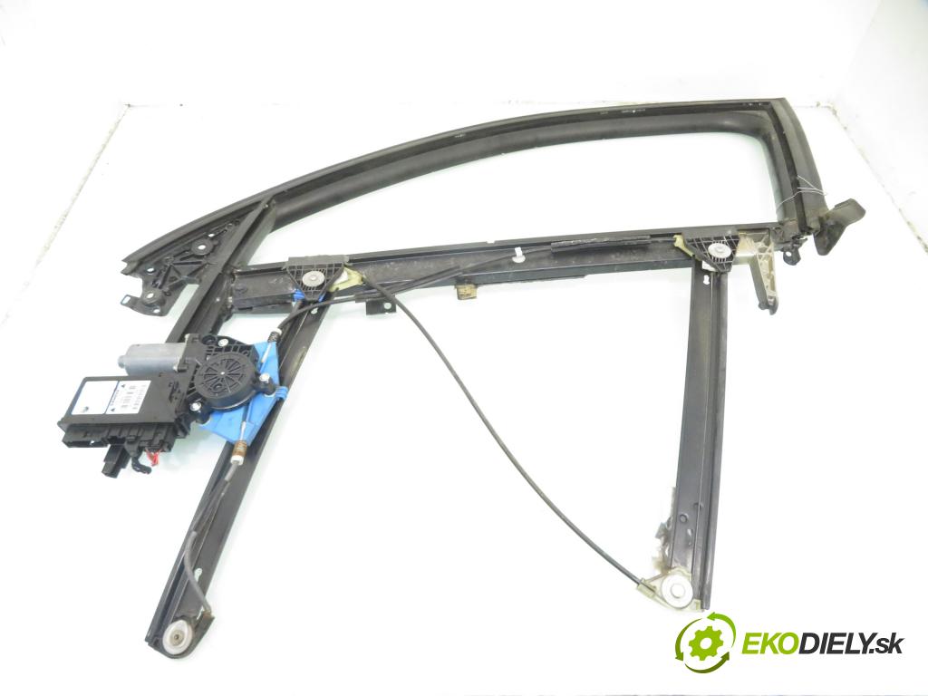 AUDI A4 (8E2, B6) SEDAN 2001 96,00 2.0 20V 130 - ALT 1984,00 Mechanizmus okien 0130821765 ; 105840103 ; 5WK47002BBF