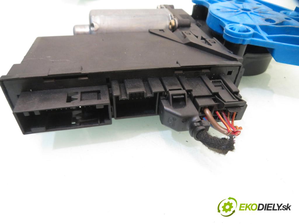 AUDI A4 (8E2, B6) SEDAN 2001 96,00 2.0 20V 130 - ALT 1984,00 Mechanizmus okien 959802B ; 7200196 ; 5WK47006CBF