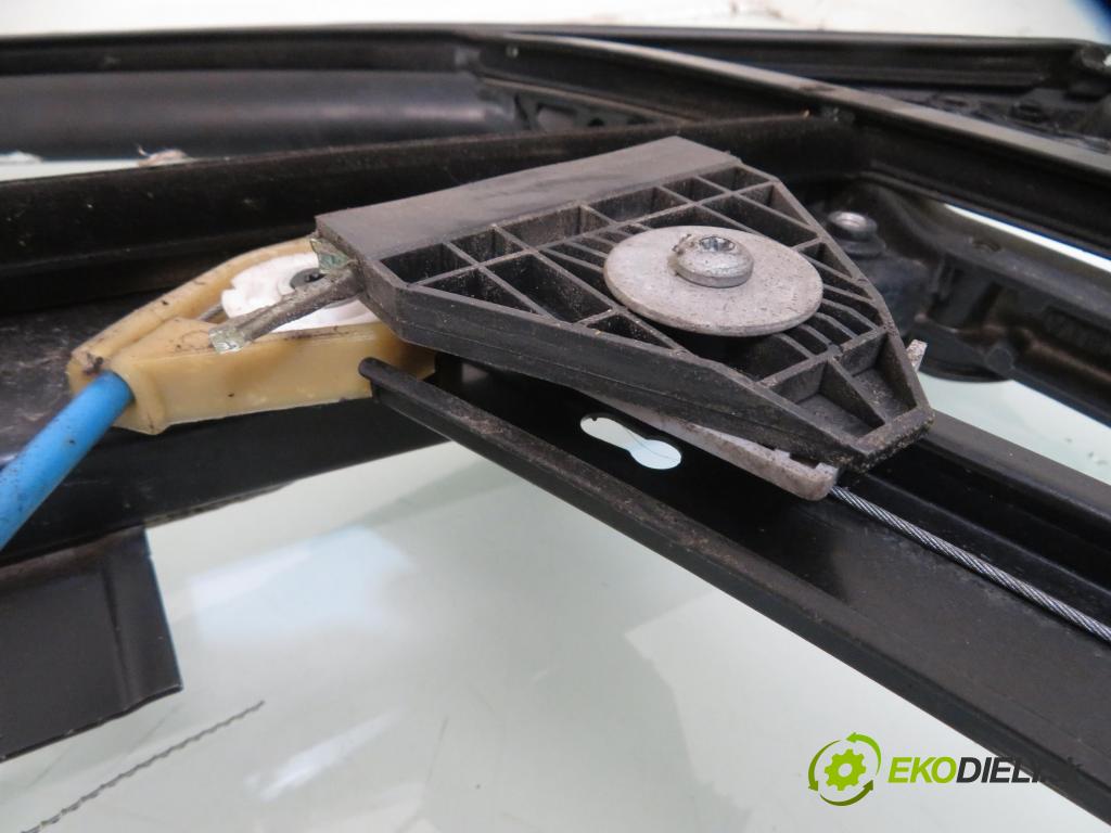 AUDI A4 (8E2, B6) SEDAN 2001 96,00 2.0 20V 130 - ALT 1984,00 Mechanizmus okien 959802B ; 7200196 ; 5WK47006CBF