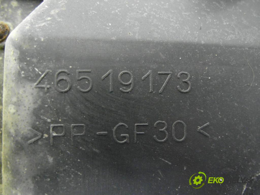 FIAT PUNTO (188_) HB 2002 59,00 1.2 16V 80 - 188 A5.000 1242,00 ZVEDÁK: 46519173