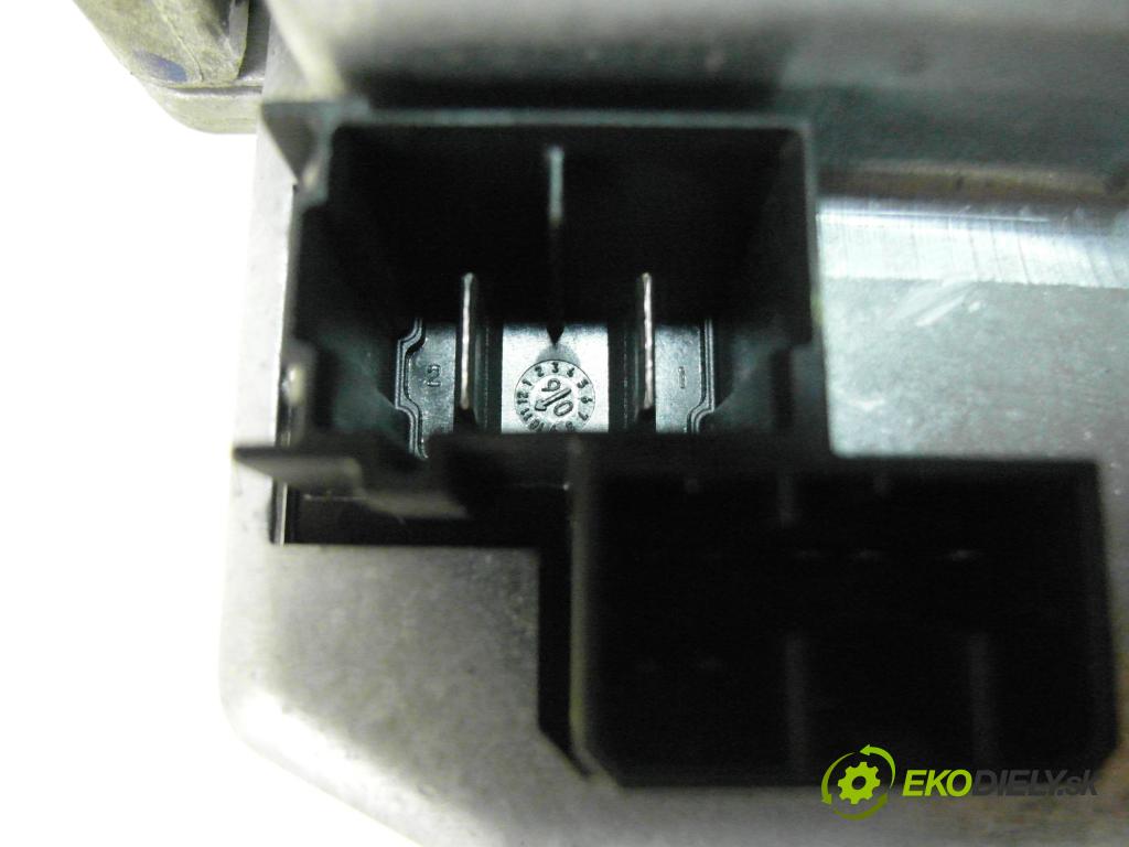 OPEL MERIVA A nadwozie wielkoprzestrzenne (MPV) (X03) MINIVAN 2006 55,00 1.3 CDTI - Z 13 DTJ 1248,00 SLOUPEC / PODPORA elektrický 2610865207A ; 13153554 ; 26093281