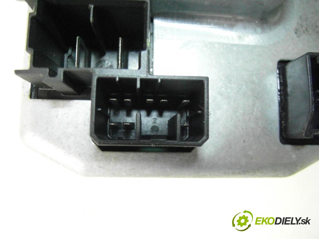 OPEL MERIVA A nadwozie wielkoprzestrzenne (MPV) (X03) MINIVAN 2006 55,00 1.3 CDTI - Z 13 DTJ 1248,00 SLOUPEC / PODPORA elektrický 2610865207A ; 13153554 ; 26093281