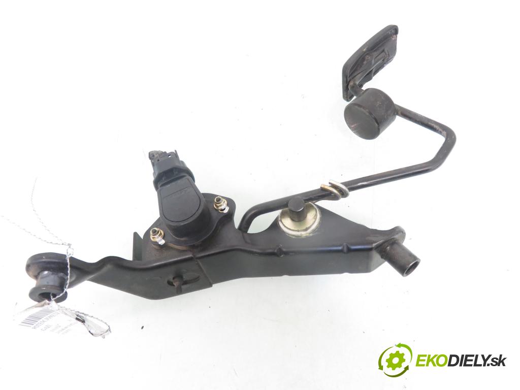 TOYOTA RAV 4 II (_A2_) SUV 2004 85,00 2.0 D-4D 4WD 116 - 1CD-FTV 1995,00 potenciometr plynového pedálu 7801042020 ; 8928133010 (Potenciometr plynového pedálu)