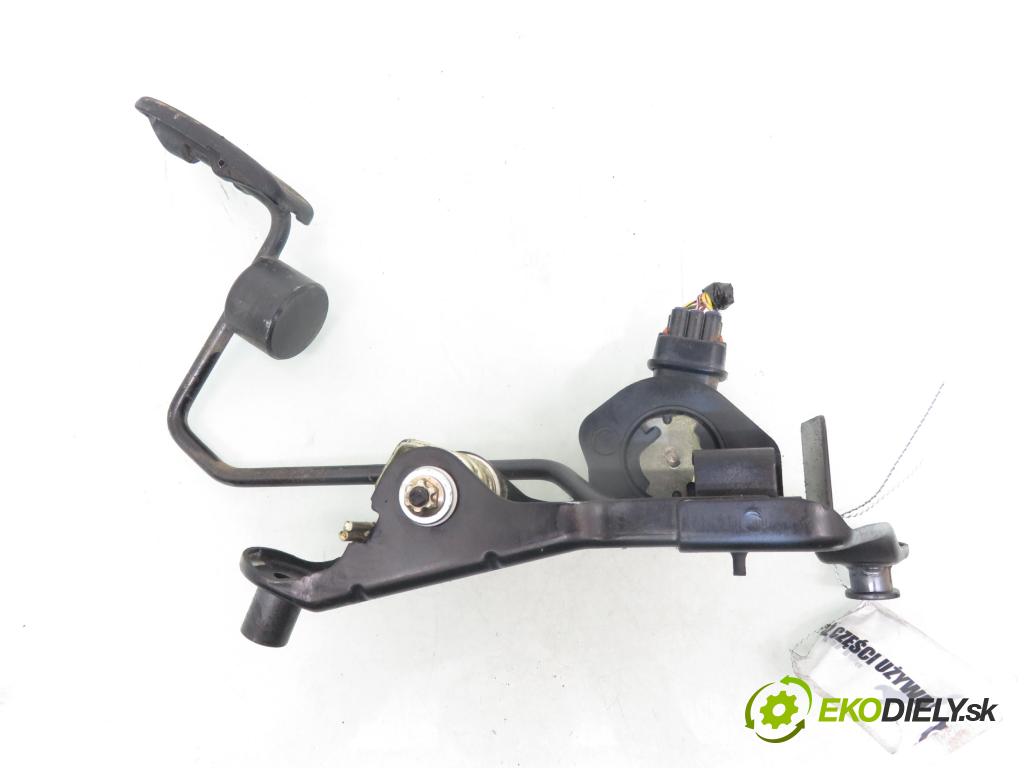 TOYOTA RAV 4 II (_A2_) SUV 2004 85,00 2.0 D-4D 4WD 116 - 1CD-FTV 1995,00 potenciometr plynového pedálu 7801042020 ; 8928133010 (Potenciometr plynového pedálu)