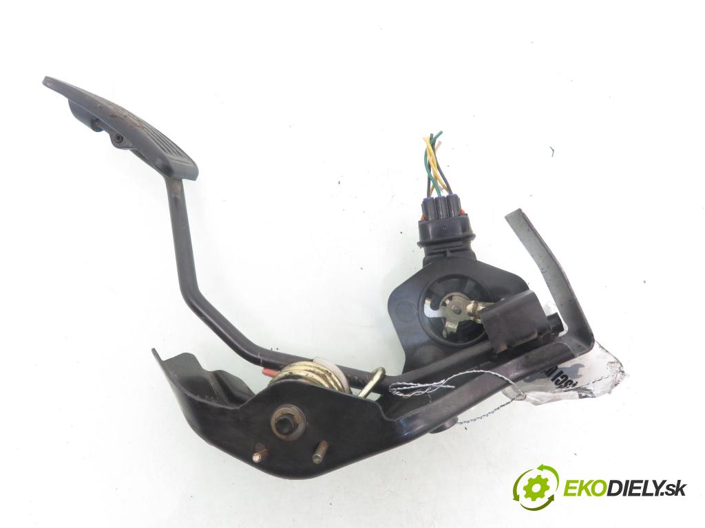TOYOTA AVENSIS Station Wagon (_T22_) KOMBI 2001 81,00 2.0 D-4D 110 - 1CD-FTV 1995,00 Potenciometer plynu 8928147010 ; 1983003010 (Potenciometer plynového pedálu)