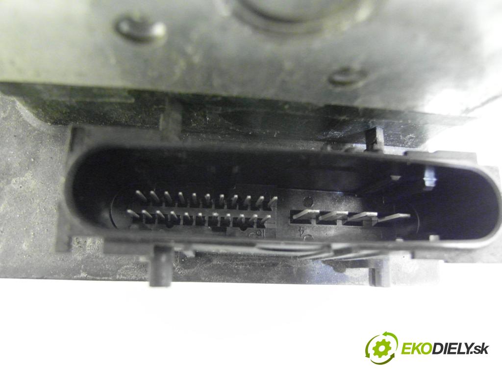 OPEL CORSA D (S07) HB 2008 44,00 1.0 12V 60 - Z 10 XEP 998,00 pumpa ABS 0265950402 ; 0265230285 ; 13277813 (Pumpa ABS)