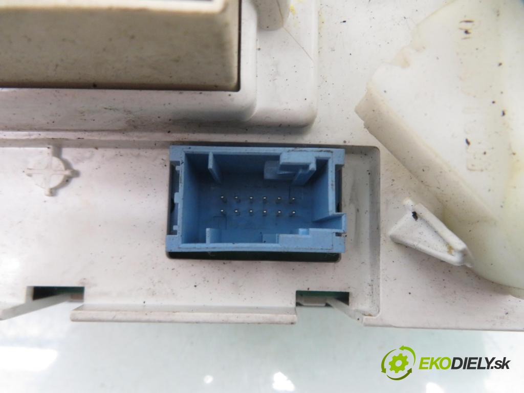 FIAT GRANDE PUNTO (199_) HB 2006 55,00 1.3 D Multijet 75 - 199 A2.000 1248,00 Panel kúrenia KLIMATIZACE: 5G1140100