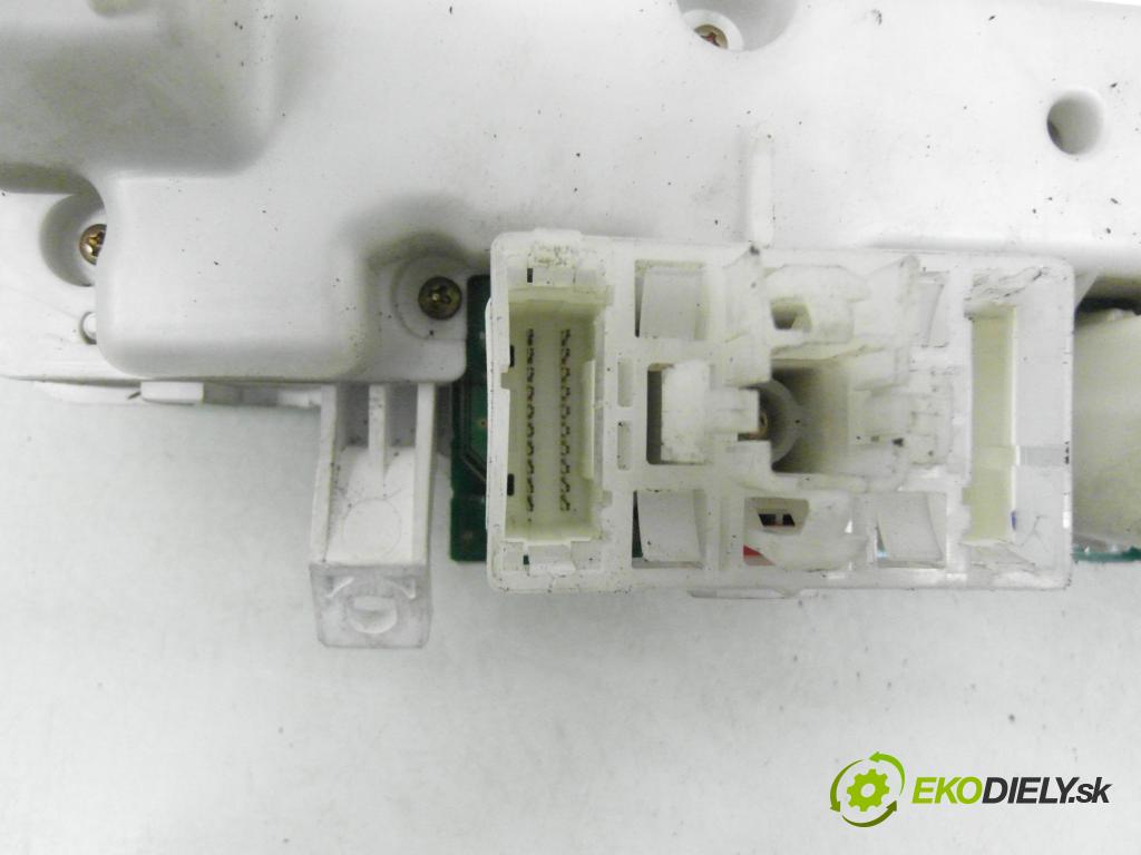TOYOTA RAV 4 II (_A2_) SUV 2004 85,00 2.0 D-4D 4WD 116 - 1CD-FTV 1995,00 Prístrojovka elektrický 8380042A60 ; 1575202791