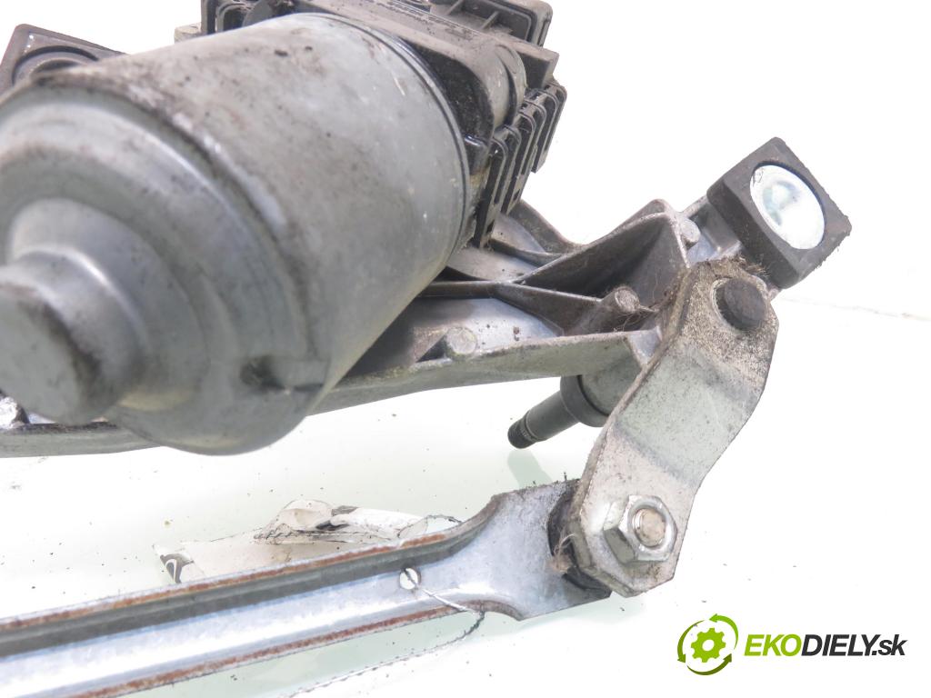FORD MONDEO IV Turnier (BA7) KOMBI 2008 103,00 2.0 TDCi - QXBB 1997,00 Motorček stieračov 7S7117508AA ; 0390241633 ; 3397021018