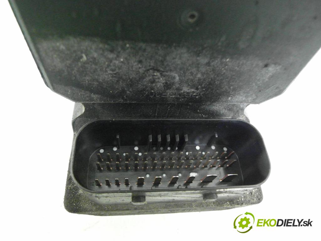 AUDI A4 (8D2, B5) SEDAN 1998 81,00 1.9 TDI 110 - AFN 1896,00 Pumpa ABS 0265225048 ; 8E0614517 ; 0130108 (Pumpa ABS)