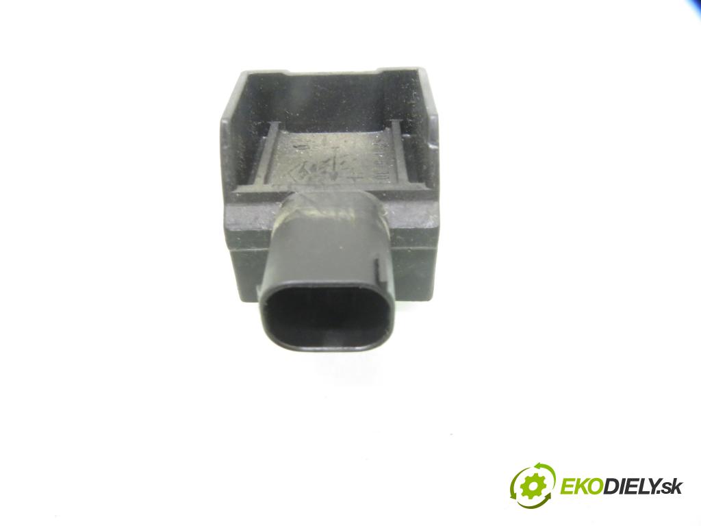 AUDI A3 (8L1) HB 2001 66,00 1.9 TDI 90 - ALH 1896,00 MODUL ESP 1J0907651A