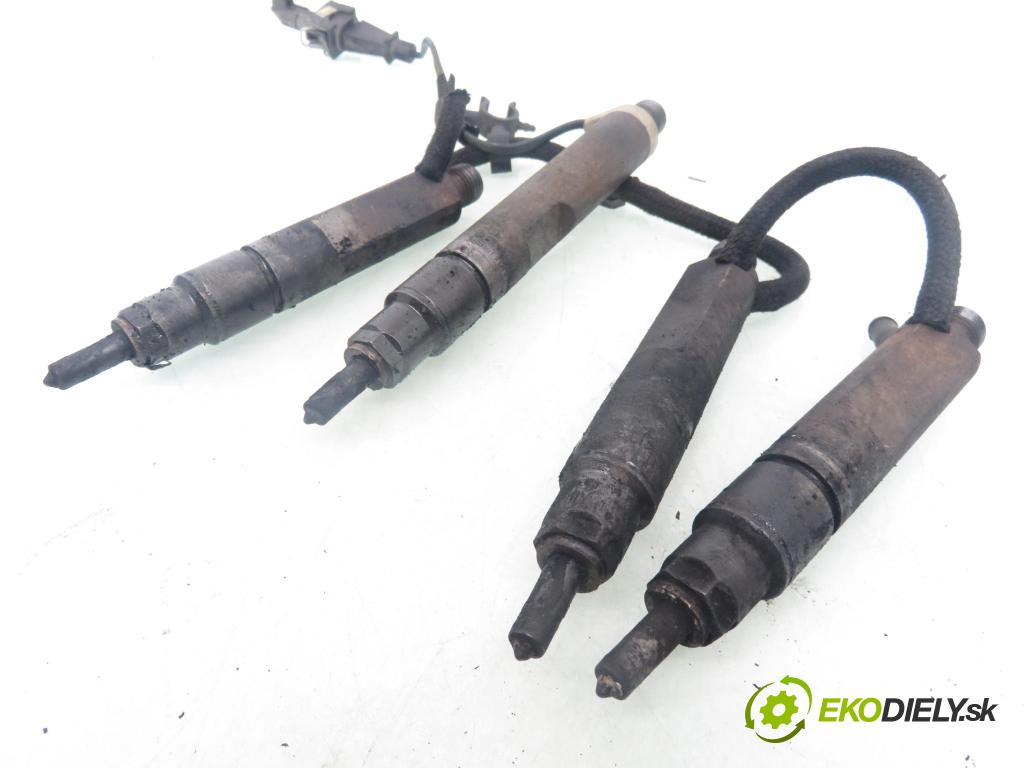AUDI A3 (8L1) HB 2000 81,00 1.9 TDI 110 - AHF 1896,00 Vstrekovacie ventily 038130202B ; 038130202A ; 0432193593 (Vstrekovací ventil)