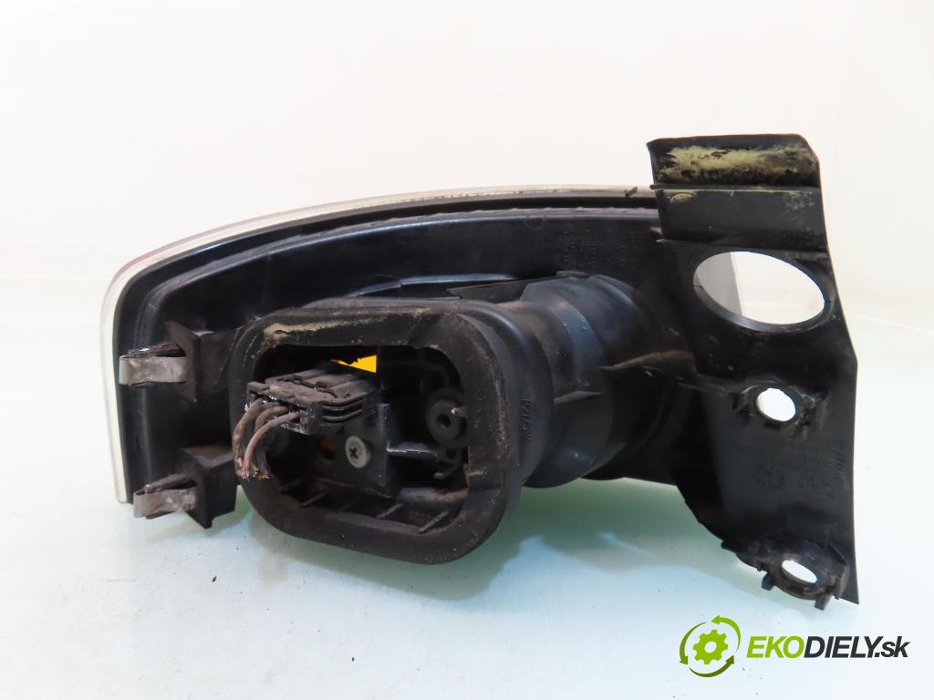SEAT IBIZA III (6L1) HB 2003 55,00 1.4 16V - BBY 1390,00 Svetlo pravé zadné 6L6945096E ; 6L6945112D