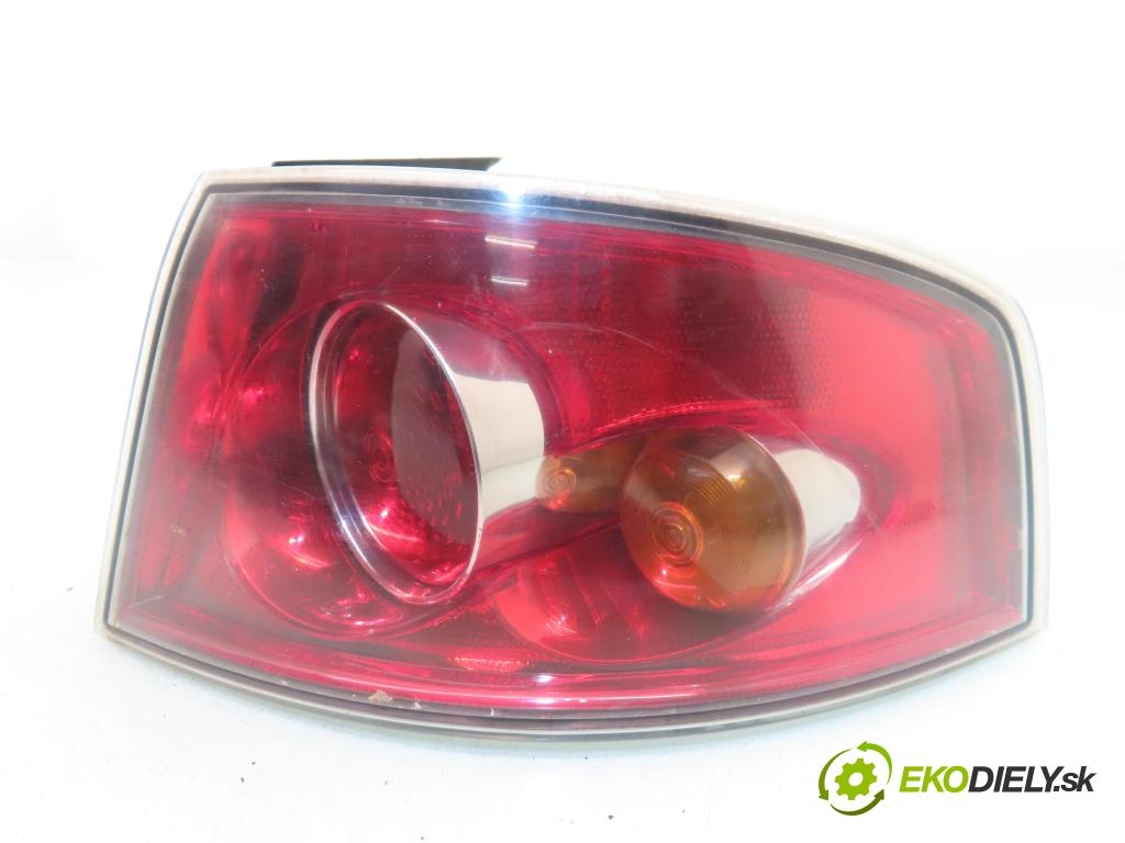 SEAT IBIZA III (6L1) HB 2003 55,00 1.4 16V - BBY 1390,00 Svetlo pravé zadné 6L6945096E ; 6L6945112D
