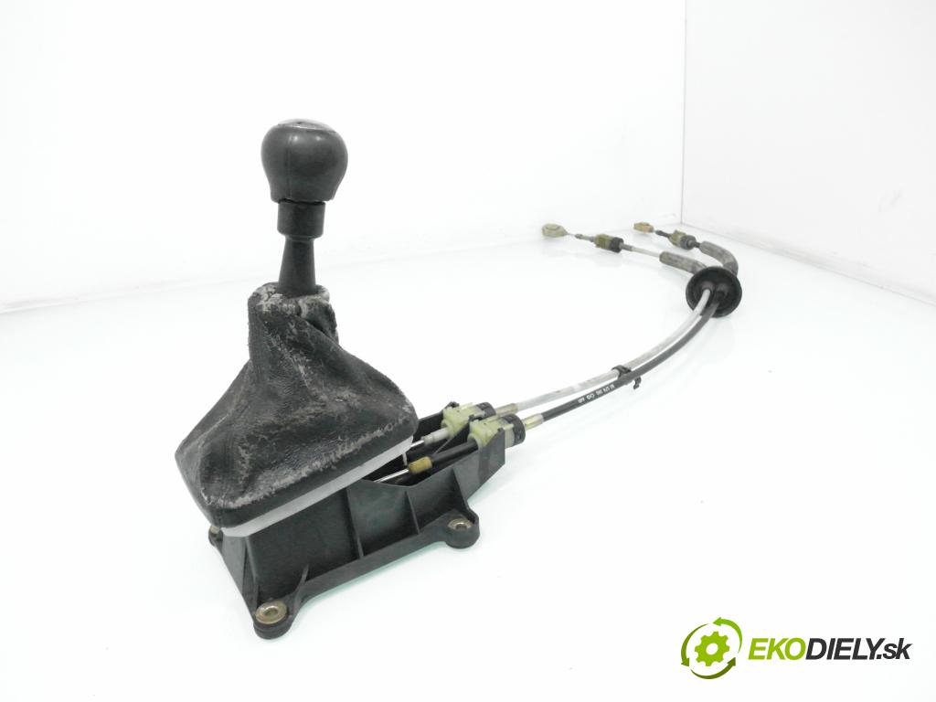 OPEL VECTRA B (J96) LIFTBACK 2000 74,00 2.0 DTI 16V - X 20 DTH 1995,00 ZVEDÁK: