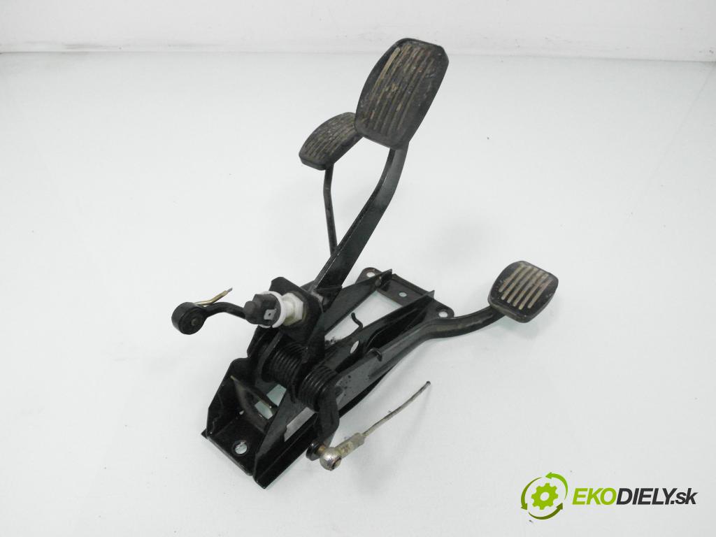 SKODA FELICIA II (6U1) HB 2000 50,00 1.3 MPI 68 1289,00 PEDALY 6U1721031
