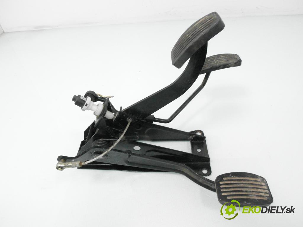 SKODA FELICIA II (6U1) HB 2000 50,00 1.3 MPI 68 1289,00 PEDALY: 6U1721031