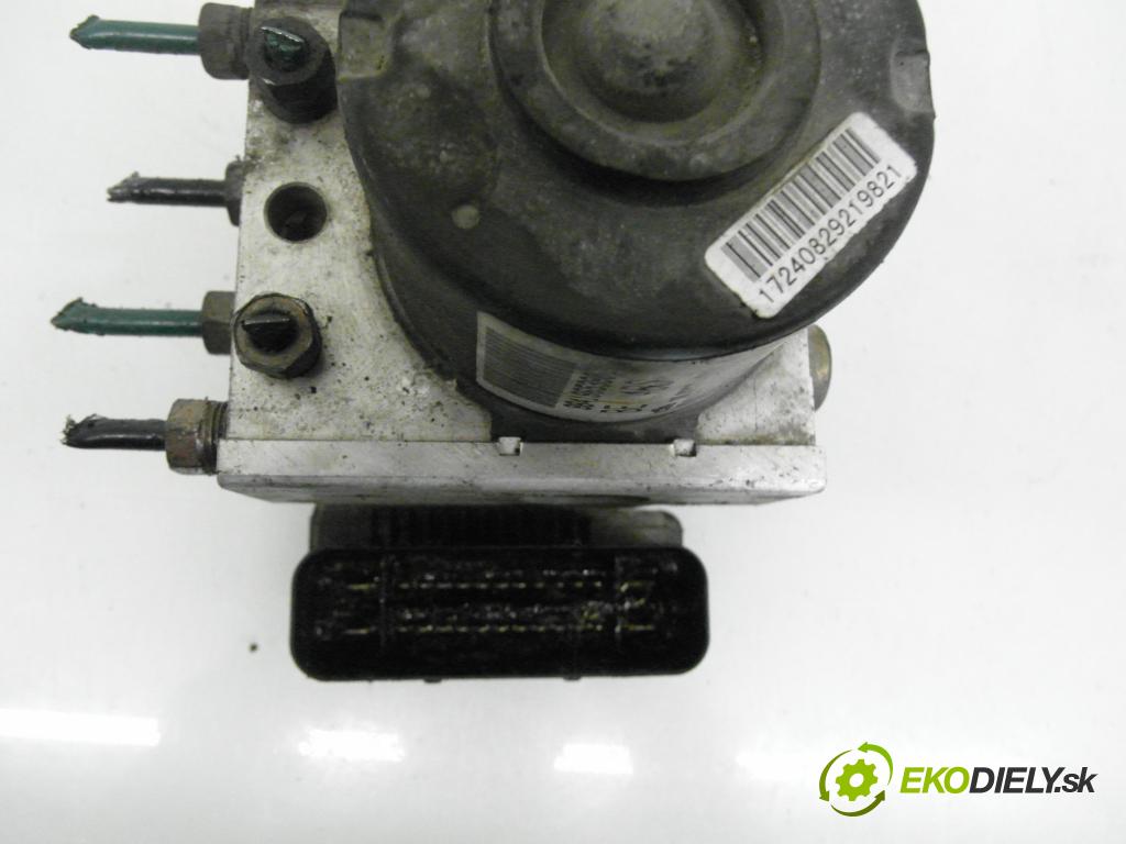 CITROEN C3 I (FC_) HB 2002 54,00 1.4 i - KFV (TU3JP) 1360,00 Pumpa ABS 10097011063 ; 9641965380 ; 10020700014 (Pumpa ABS)
