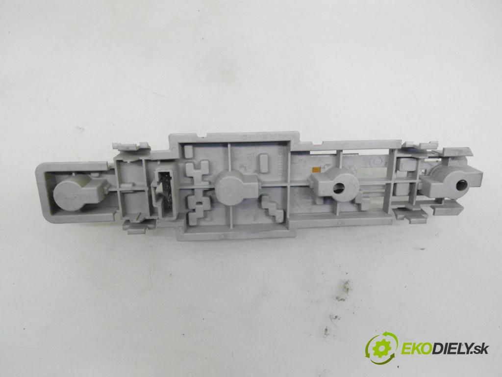 OPEL MOVANO Furgon (X70) FURGON 2005 73,00 2.5 DTi - G9U 754 2464,00 PŘÍSPĚVEK svetla pravý ZADNÍ: