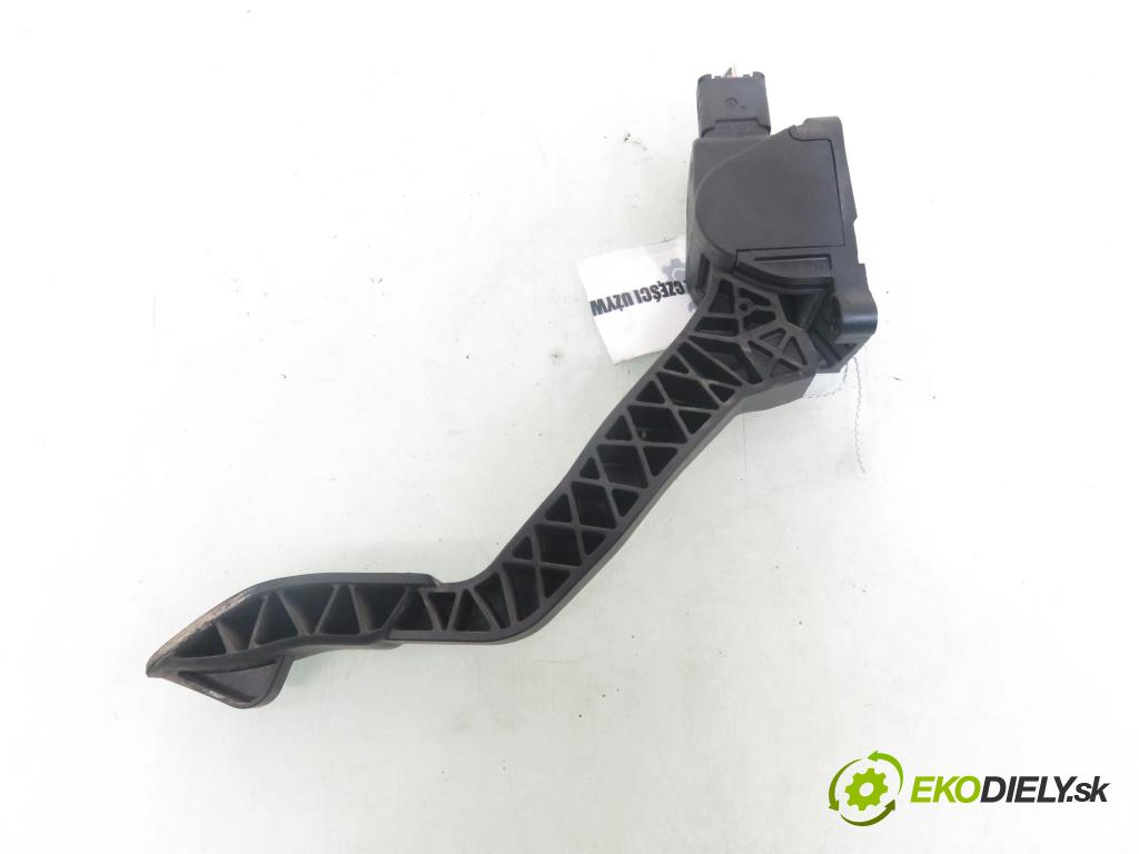 PEUGEOT 307 SW (3H) KOMBI 2006 80,00 1.6 HDI 110 - 9HZ (DV6TED4) 1560,00 Potenciometer plynu 0280755084 ; 9680756880 (Potenciometer plynového pedálu)