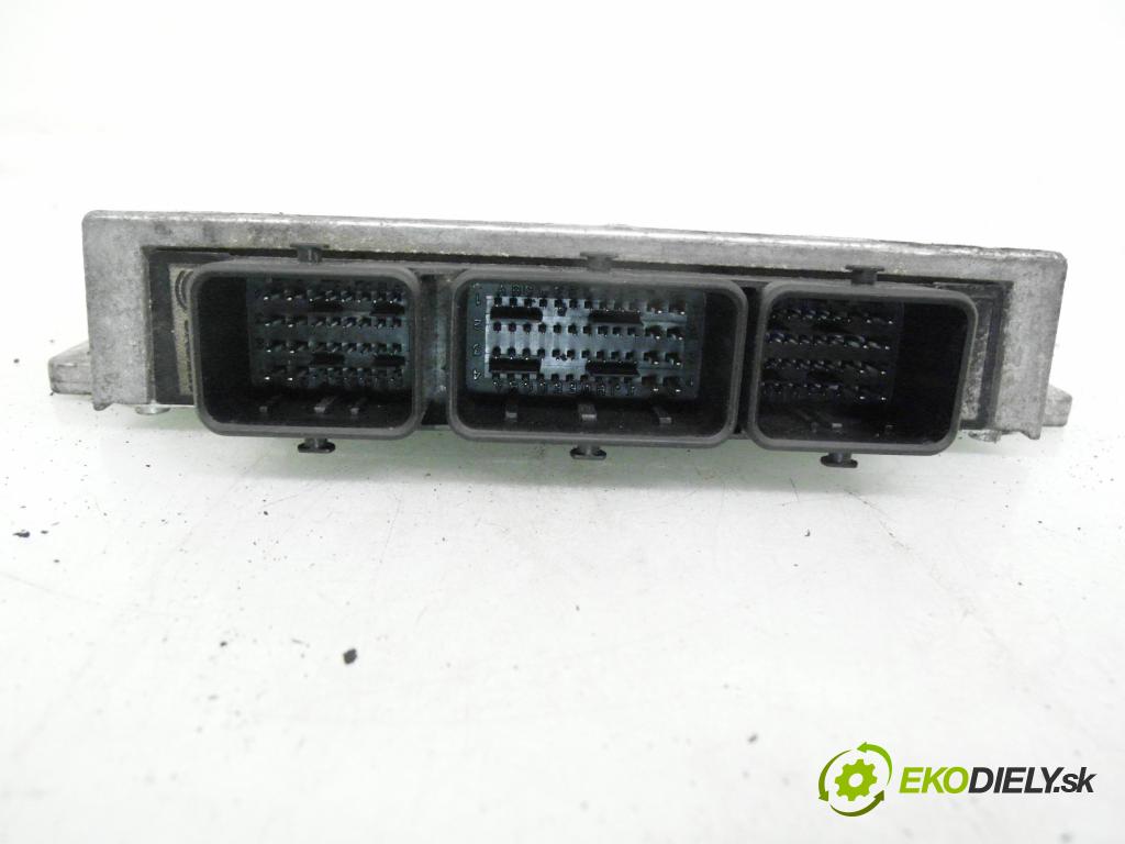 CITROEN C3 I (FC_) HB 2002 54,00 1.4 i - KFV (TU3JP) 1360,00 řídící jednotka motora 9648294180 ; 9642222380 ; 216476273