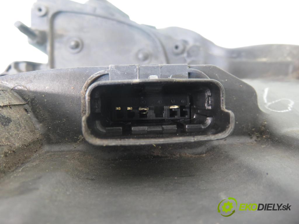 RENAULT MODUS / GRAND MODUS (F/JP0_) HB 2004 55,00 1.2 (JP0C, JP0K, FP0C, FP0K, FP0P, JP0P, JP0T) - D 1149,00 Svetlo PP 8200652044