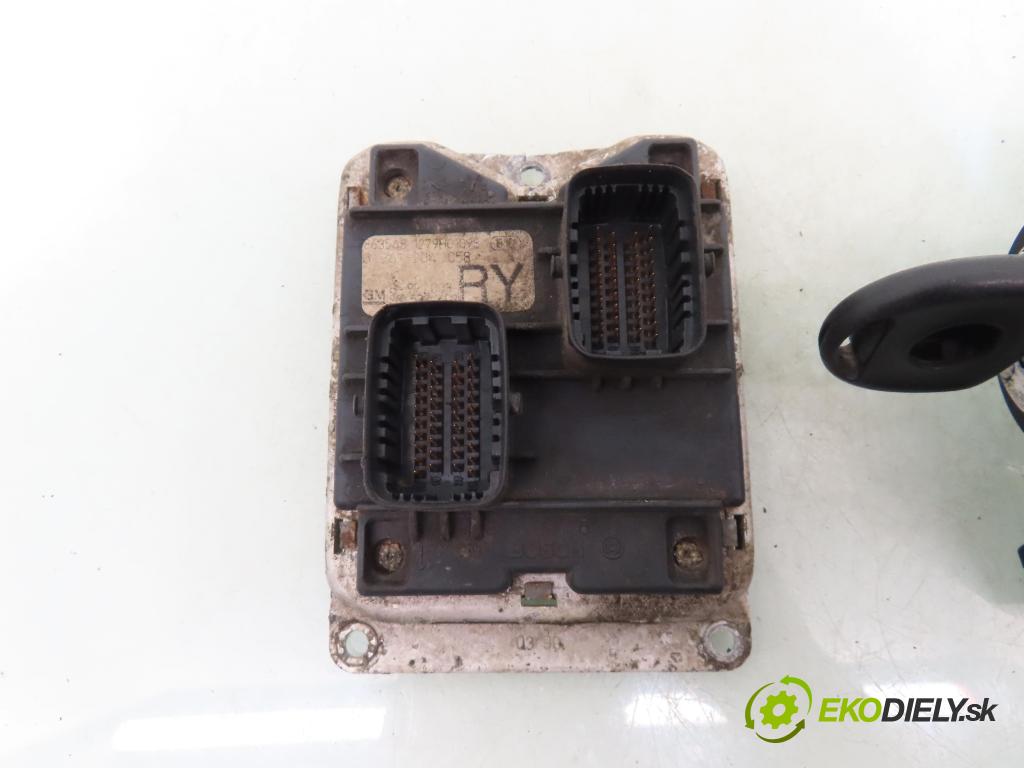 OPEL CORSA B (S93) HB 1998 40,00 1.0 i 12V 54 - X 10 XE 973,00 spinačka / imobilizéra IMMO / Riadiaca jednotka 0261204058 ; 90532609 ; 90457846