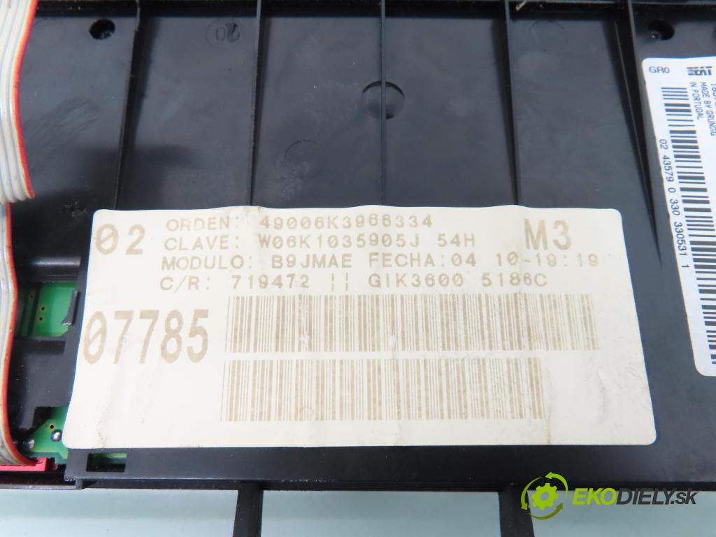 SEAT CORDOBA (6K2) SEDAN 2000 44,00 1.4 - ANW 1390,00 Ovládač rádia 6K1035905J