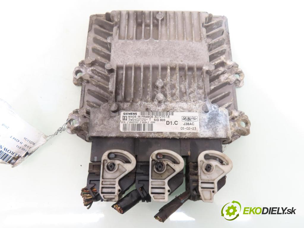 VOLVO V50 (MW) KOMBI 2005 100,00 2.0 D 136 - D 4204 T (PSA) 1997,00 Riadiaca jednotka Motor 5WS40212GT ; 30729518