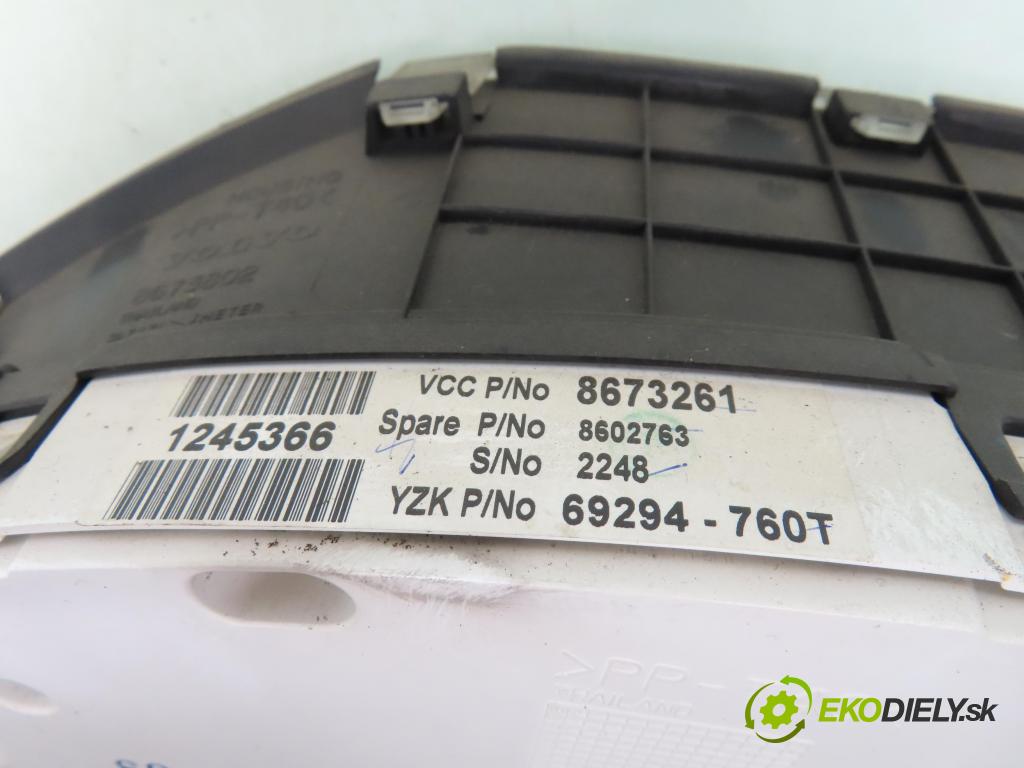 VOLVO S60 I (384) SEDAN 2004 154,00 2.5 T - B 5254 T2 2521,00 Prístrojovka elektrický 8673261 ; 69294760T