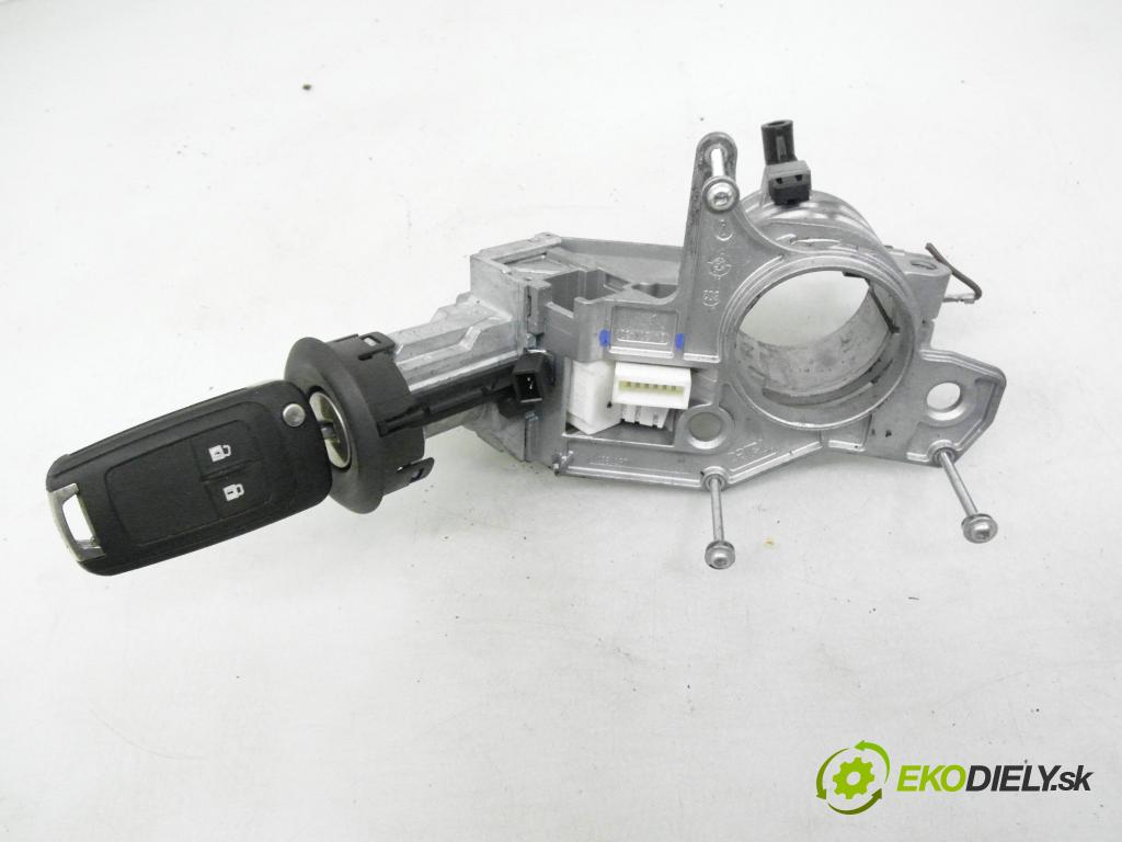 OPEL ASTRA H Kombi (A04) KOMBI 2005 77,00 1.6 - Z 16 XE1 1598,00 spínačka / imobilizéra IMMO / řídící jednotka 12230740 ; N0501882 ; 2421430