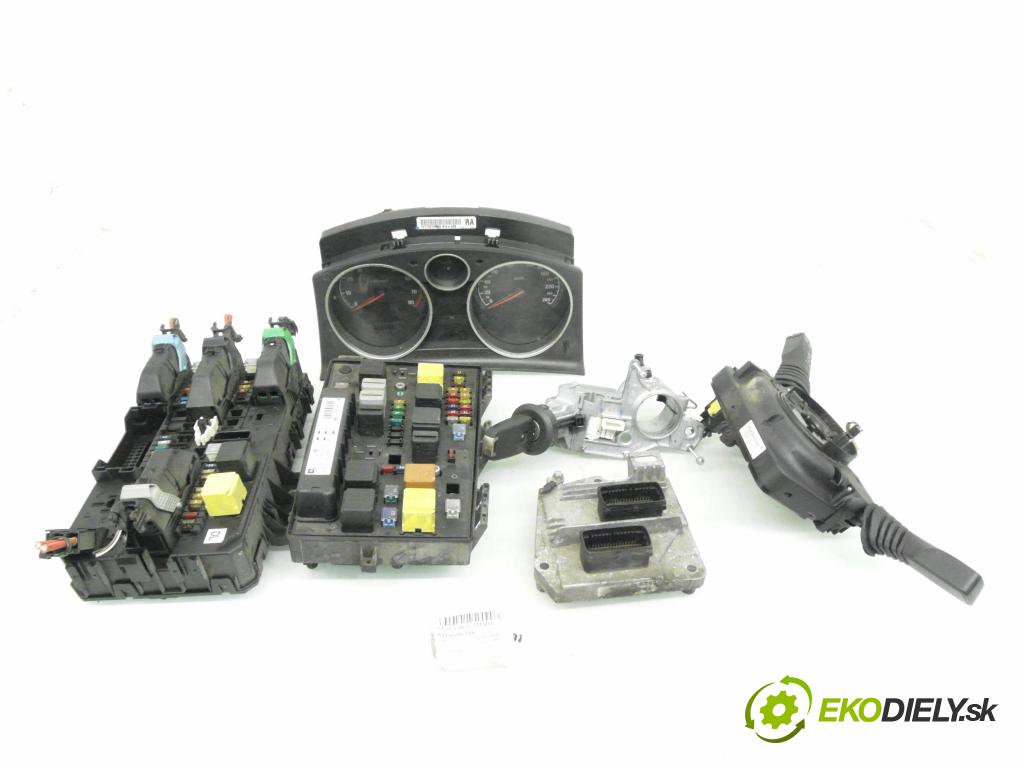 OPEL ASTRA H Kombi (A04) KOMBI 2005 77,00 1.6 - Z 16 XE1 1598,00 spinačka / imobilizéra IMMO / Riadiaca jednotka 12230740 ; N0501882 ; 2421430