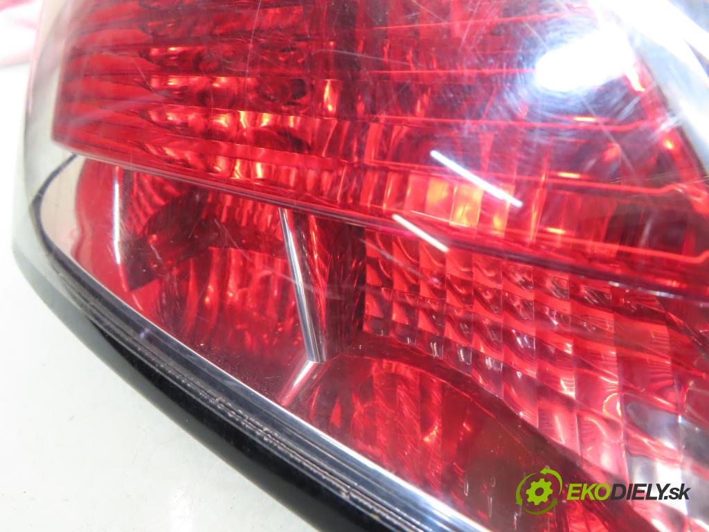 OPEL ASTRA H GTC (L08) COUPE 2006 88,00 1.9 8V CDTI 120 - Z 19 DT 1910,00 světlo levé zadní 342691834