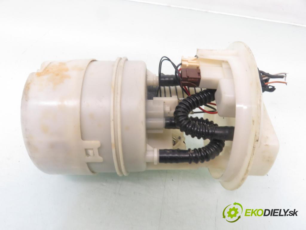 RENAULT CLIO II (BB_, CB_) HB 2001 43,00 1.2 8V 58 1149,00 Pumpa paliva 8200057324 ; 09746659900
