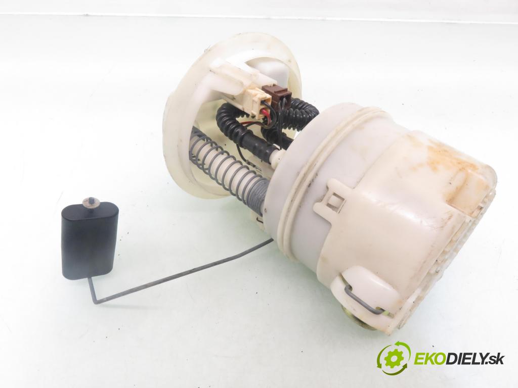 RENAULT CLIO II (BB_, CB_) HB 2001 43,00 1.2 8V 58 1149,00 Pumpa paliva 8200057324 ; 09746659900