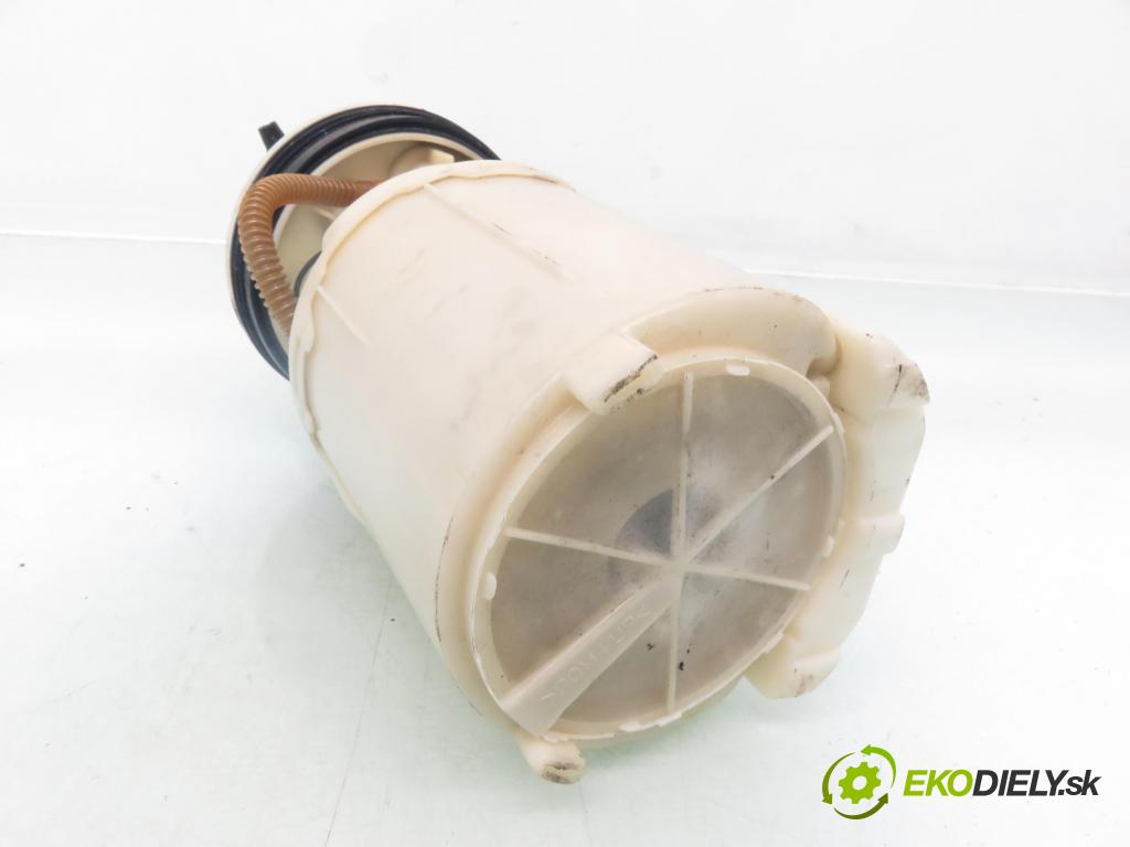 VW POLO (6N2) HB 2000 44,00 1.4 60 - AKK 1390,00 Pumpa paliva 1J0919051H