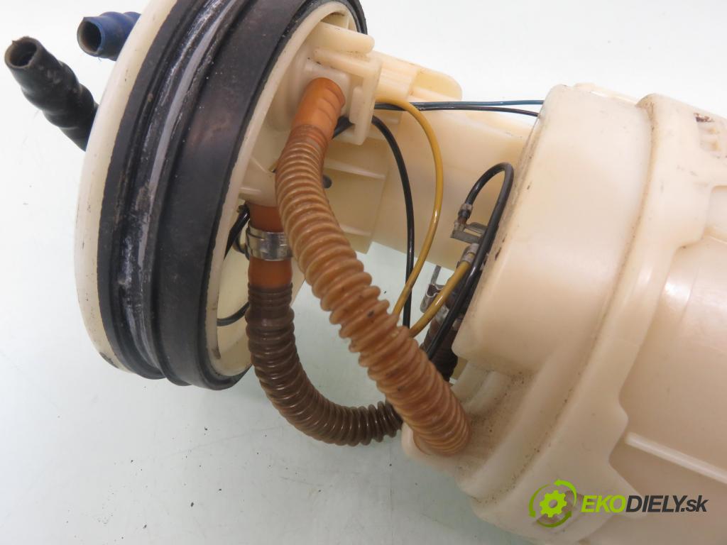 VW POLO (6N2) HB 2000 44,00 1.4 60 - AKK 1390,00 Pumpa paliva 1J0919051H