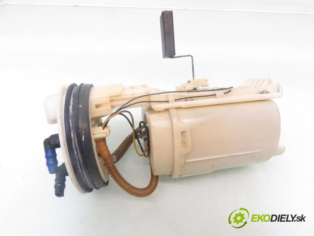 VW POLO (6N2) HB 2000 44,00 1.4 60 - AKK 1390,00 Pumpa paliva 1J0919051H