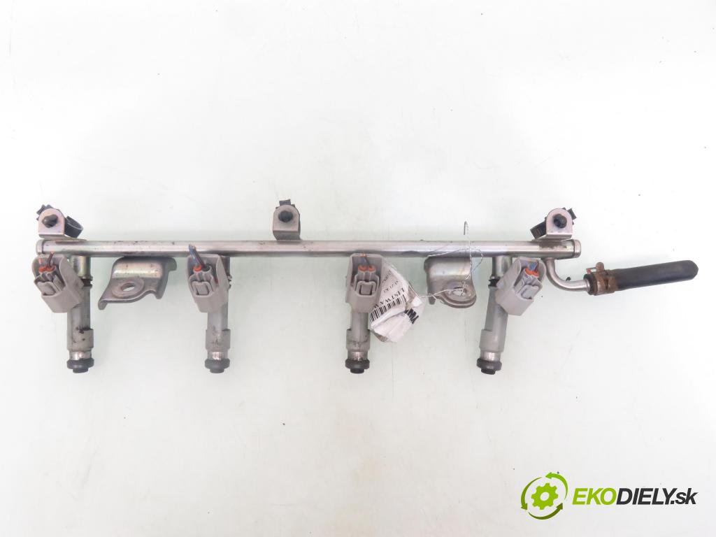SUZUKI SWIFT III (MZ, EZ) HB 2008 67,00 1.3 91 - M13A 1328,00 Lišta vstrekovacia 2975000540 (Vstrekovacia lišta)