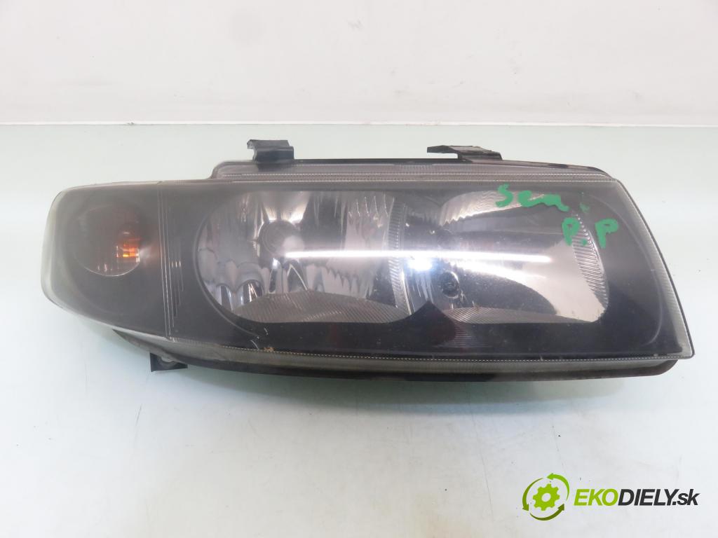 SEAT LEON (1M1) HB 2002 77,00 1.6 16 V - ATN 1598,00 Svetlo PP 1M1941002D ; 67742701