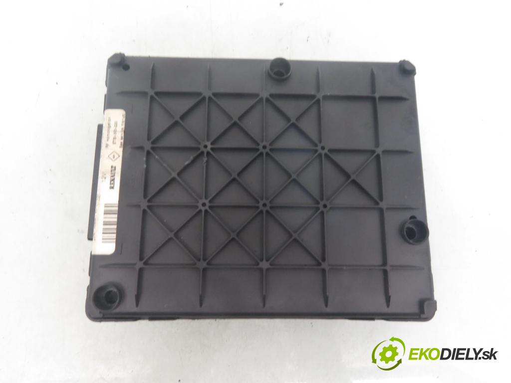 RENAULT SCENIC I (JA0/1_) MINIVAN 2000 79,00 1.6 - K4M 700 1598,00 MODUL BSI 8200029342B ; S108502610D