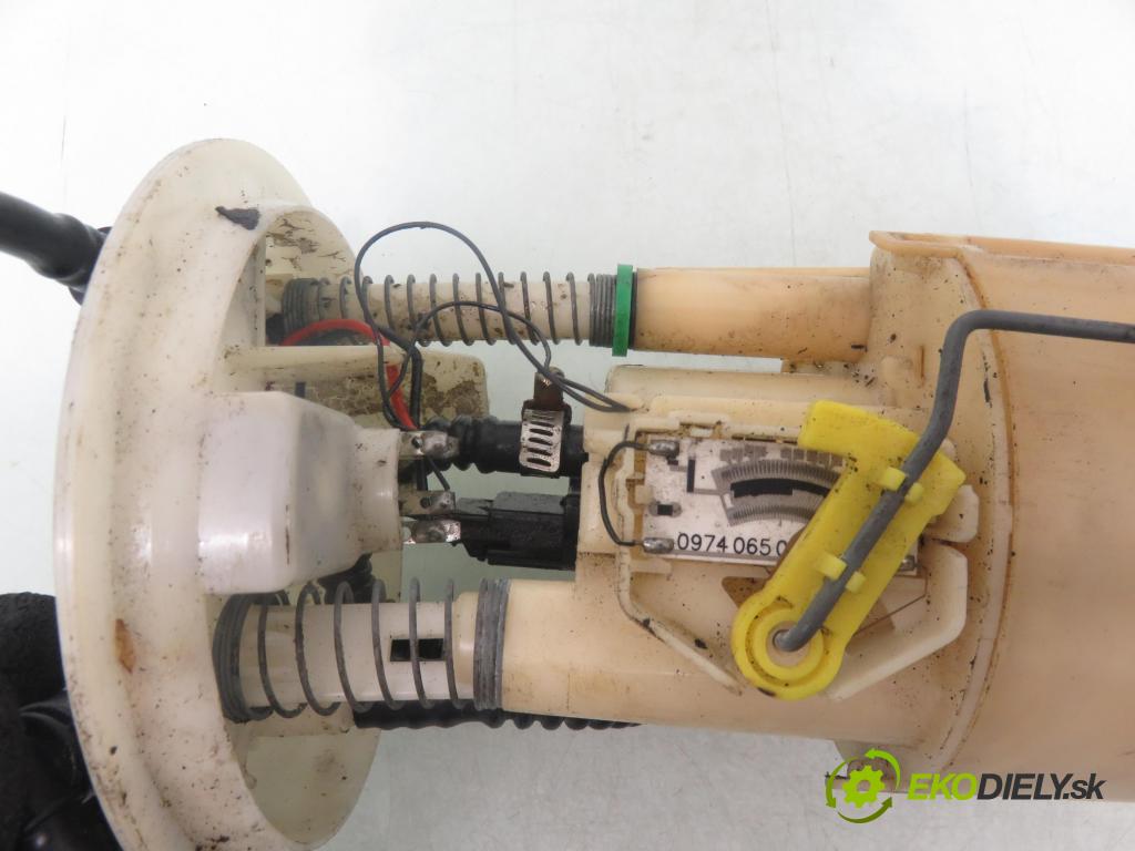 RENAULT CLIO II (BB_, CB_) HB 1999 43,00 1.2 8V 58 1149,00 Pumpa paliva 7700416988 ; 09740659902