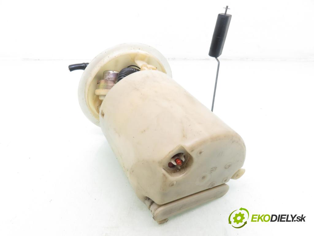 RENAULT CLIO II (BB_, CB_) HB 2002 72,00 1.4 16V (B/CB0P) - K4J 710 1390,00 Pumpa paliva 8200027963 ; 09745659903