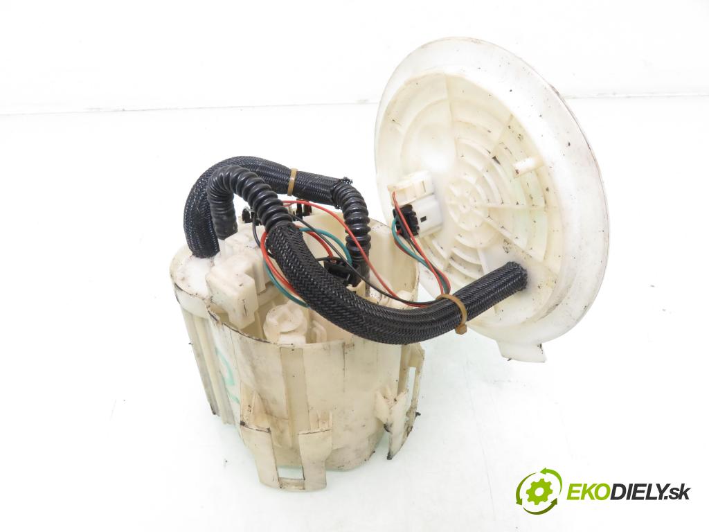 OPEL ASTRA G Kombi (T98) KOMBI 2000 74,00 1.6 16V 100 - X 16 XEL 1598,00 Pumpa paliva 13119487DK ; 0580314083