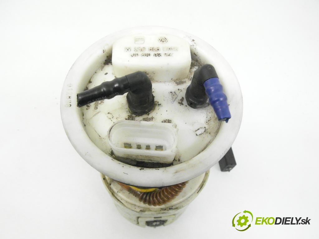VW POLO (6N1) HB 1996 44,00 1.4 60 1390,00 Pumpa paliva 6N0919051M ; 228231003001