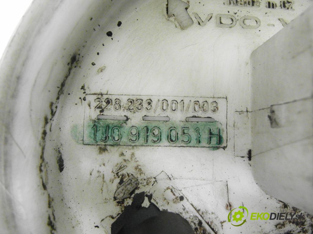 VW GOLF IV (1J1) HB 2001 55,00 1.4 16V - APE 1390,00 Pumpa paliva 1J0919051H ; 228233001003